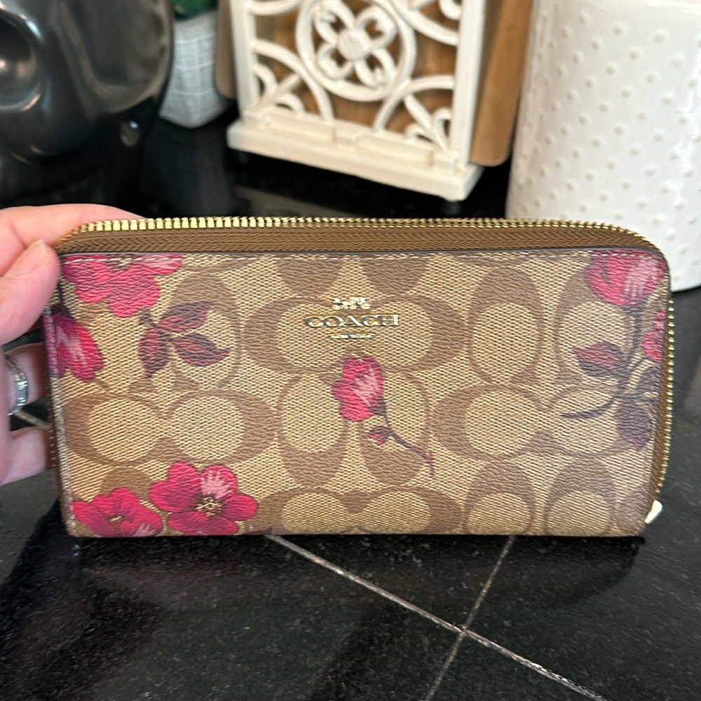 Coach wallet!